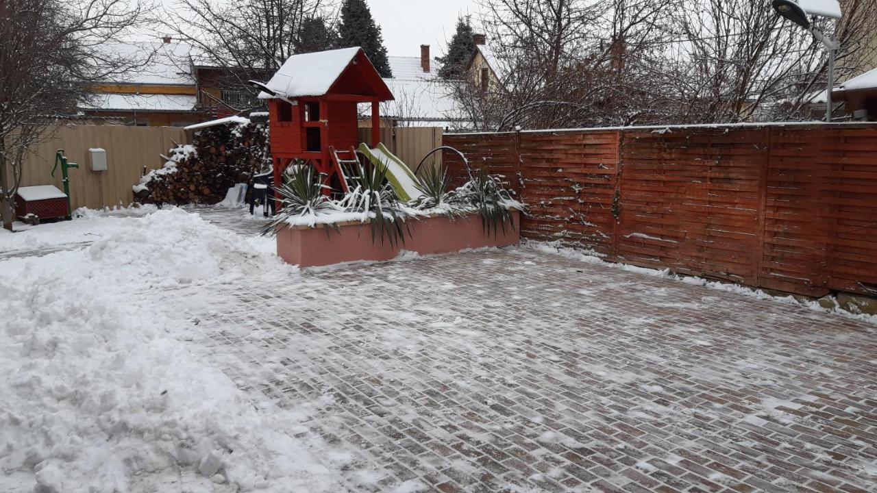 Alom Apartman Hajduszoboszlo Bagian luar foto