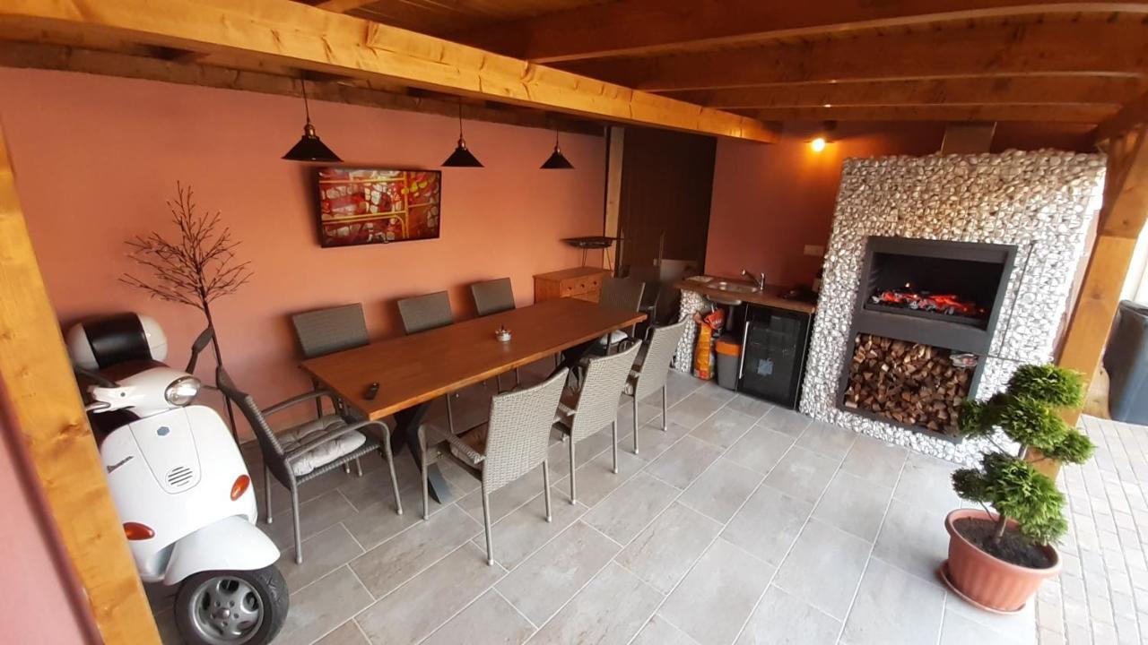 Alom Apartman Hajduszoboszlo Bagian luar foto