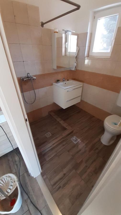 Alom Apartman Hajduszoboszlo Bagian luar foto