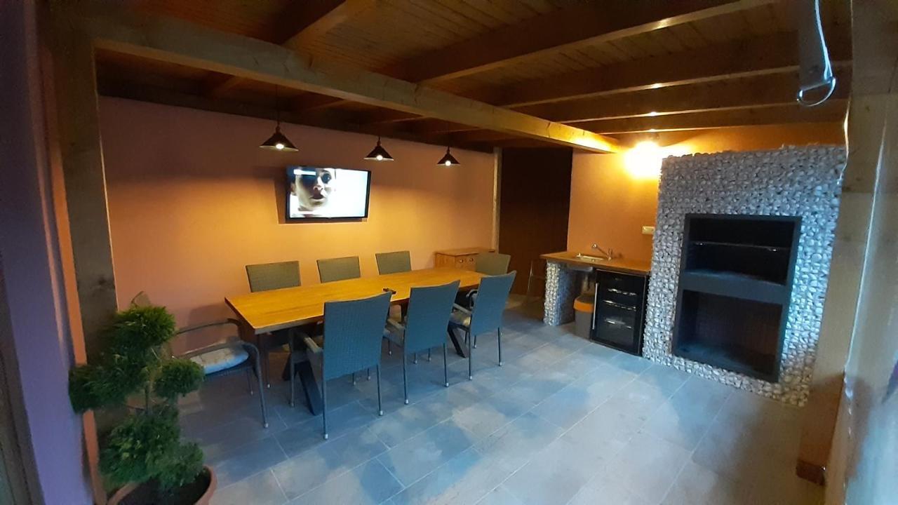 Alom Apartman Hajduszoboszlo Bagian luar foto