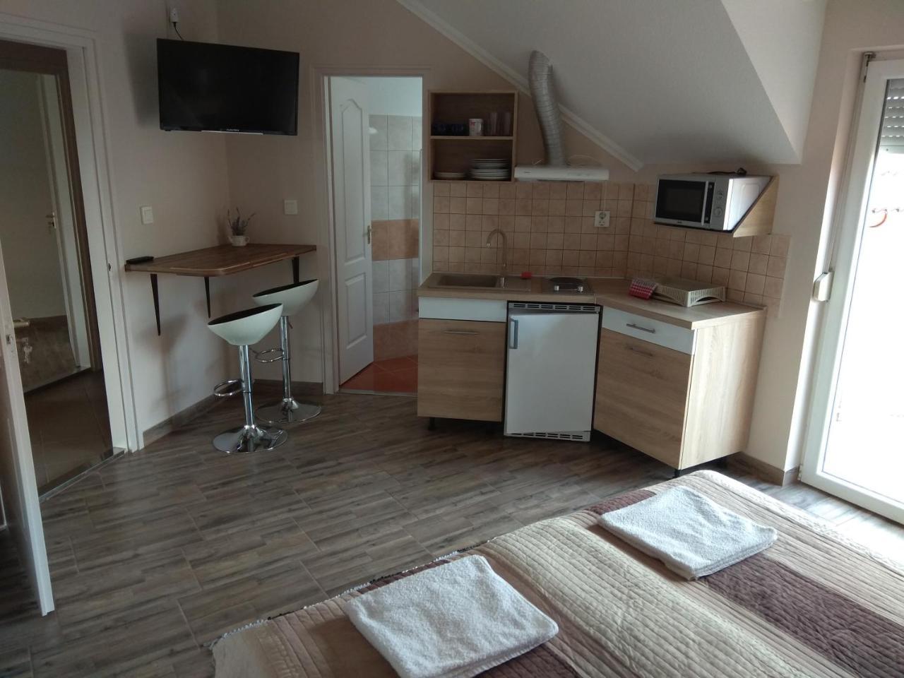Alom Apartman Hajduszoboszlo Bagian luar foto